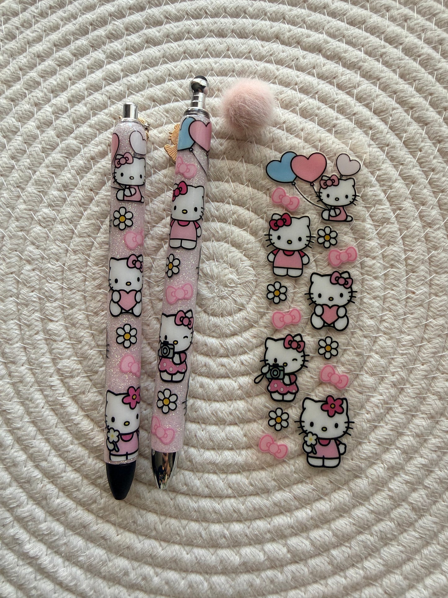 Hello kitty (resin pen)