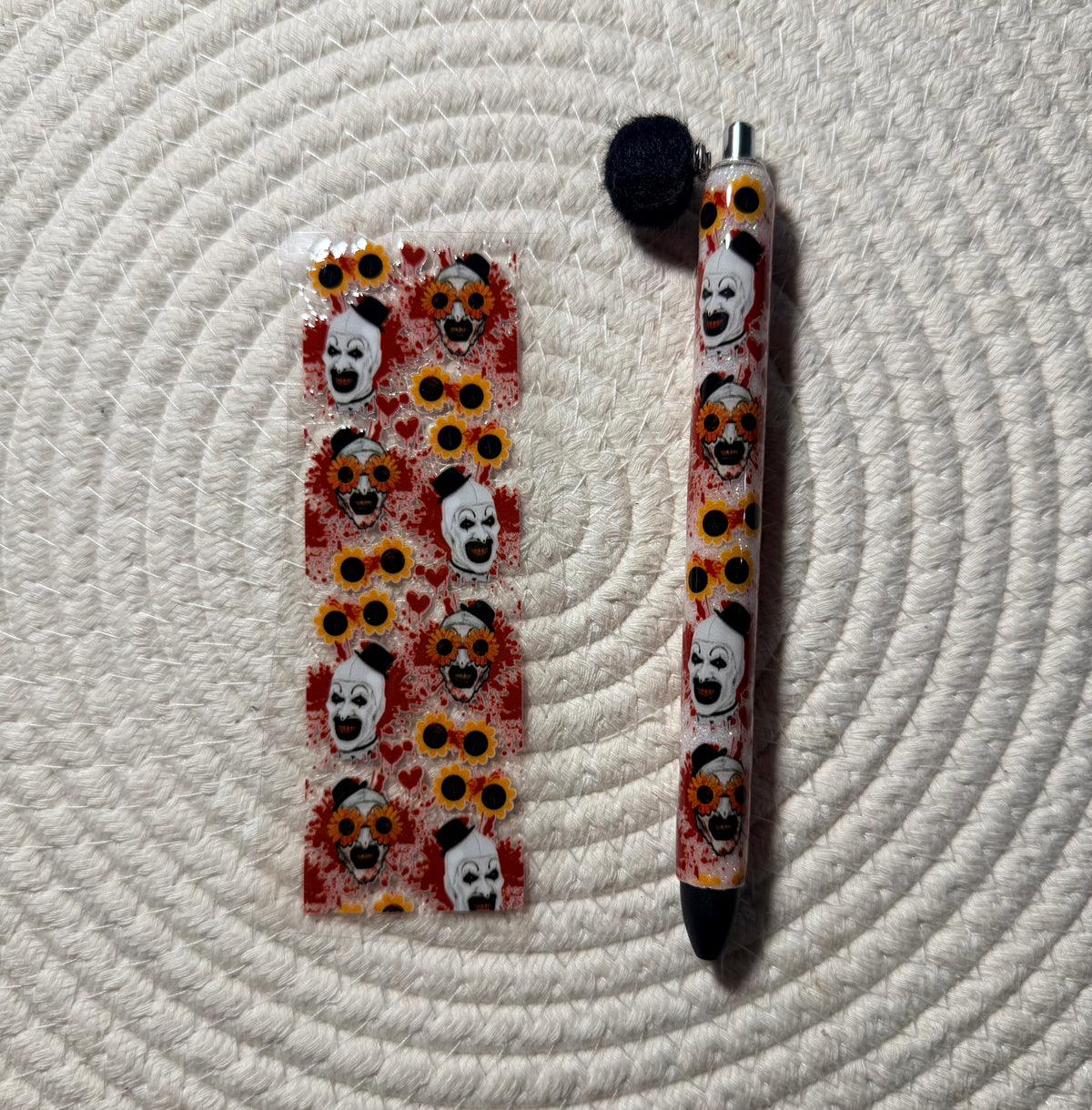 Art 🌻 (resin pen)