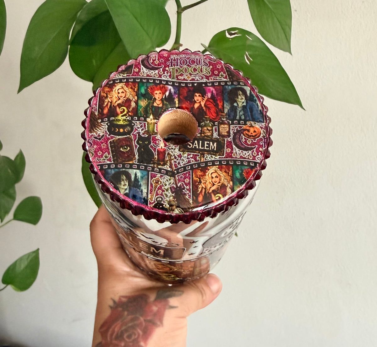 Hocus pocus (drink ware)