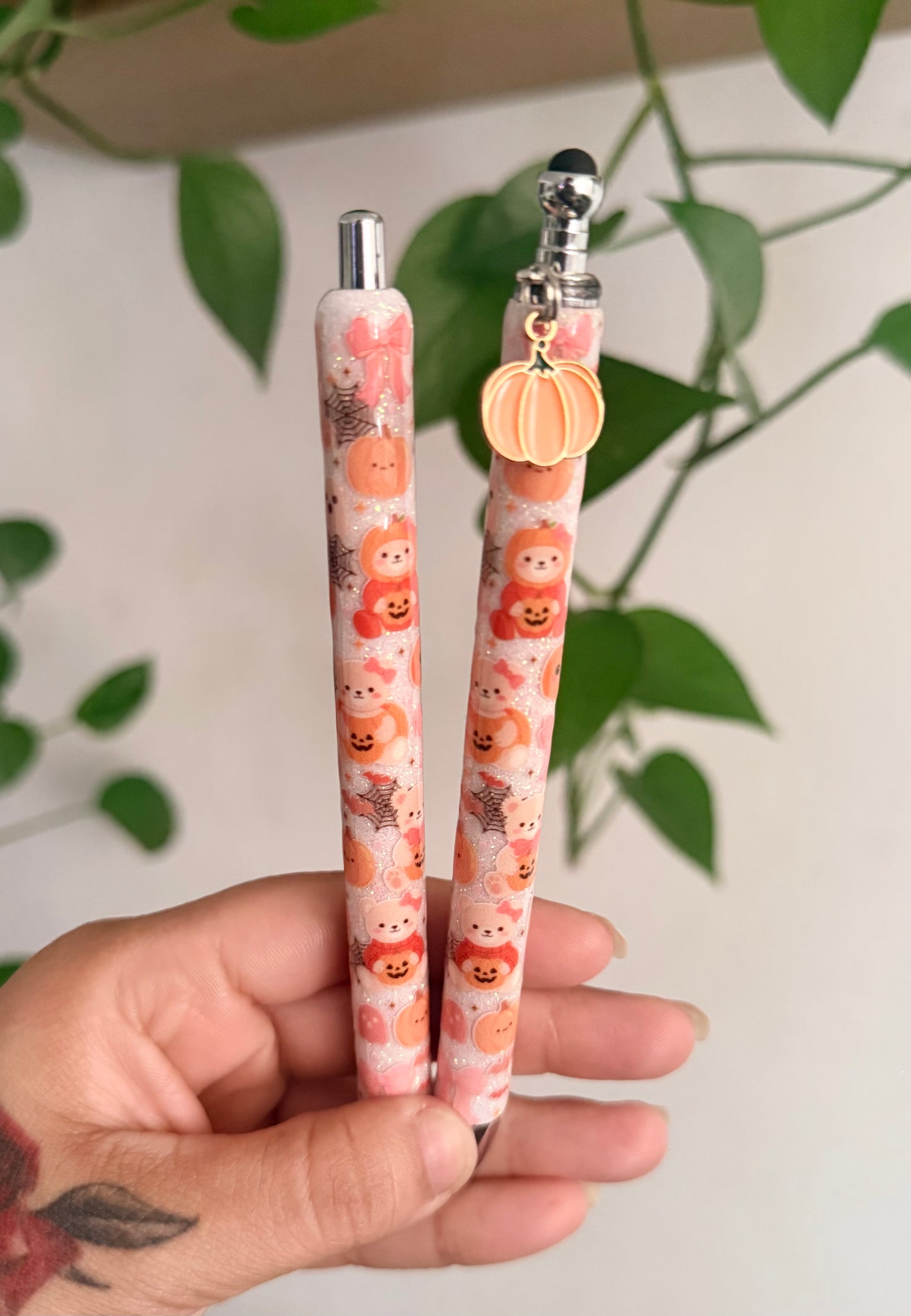 Beary Spooky (resin pen)