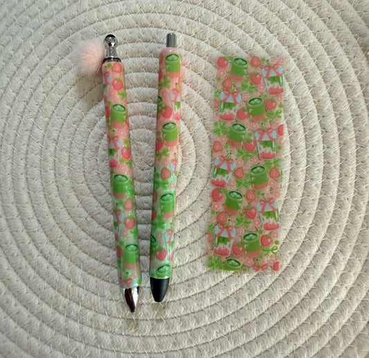 Strawberry Matcha ( resin pen )