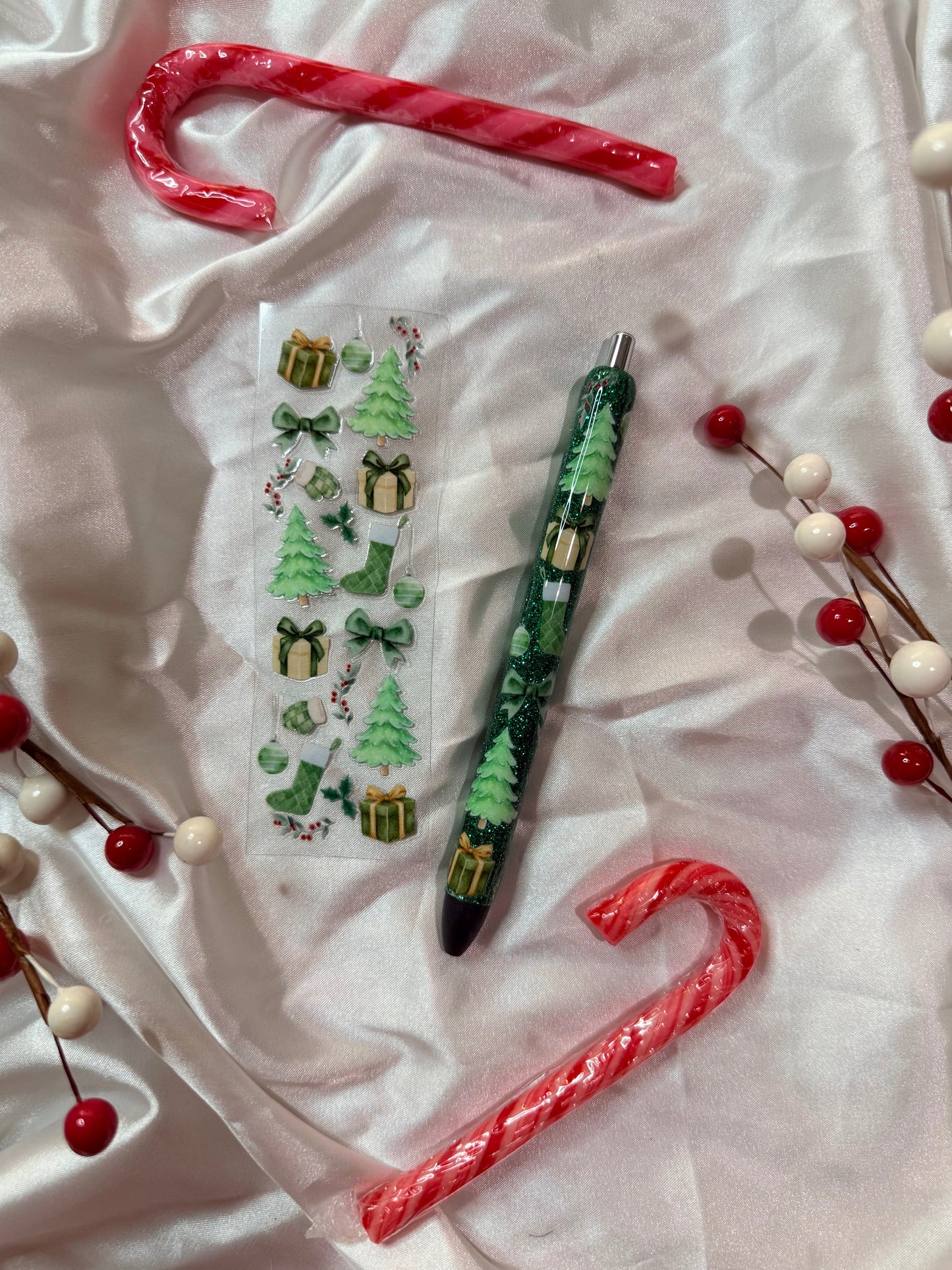 Green Christmas ( resin pen)